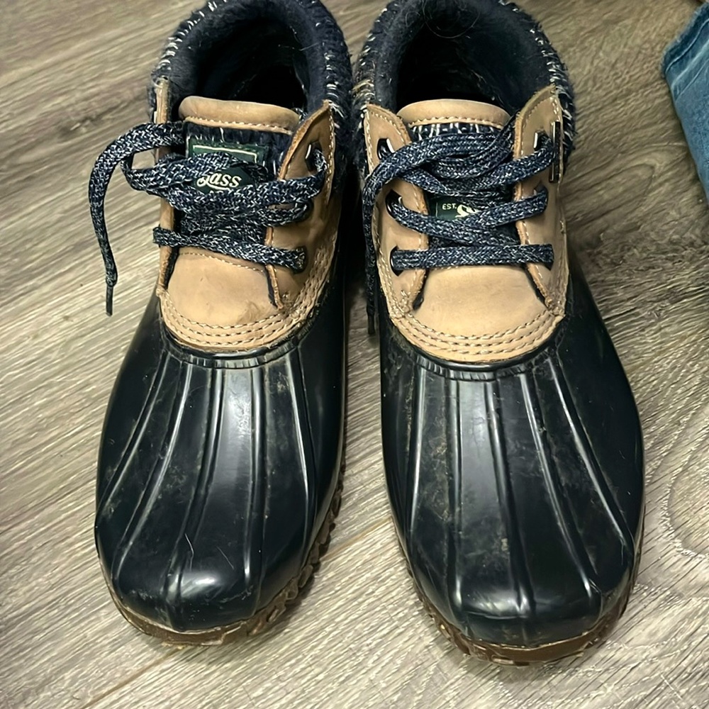 GH Bass Ankle high rain boots. bye and tan. leather upper. Men’s 8.